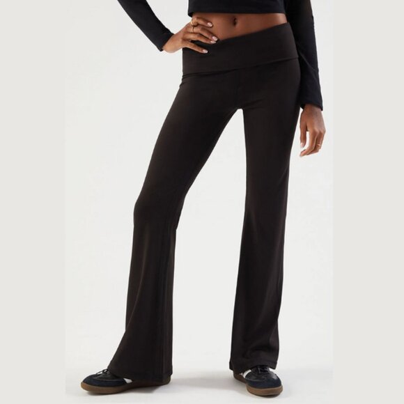 PAC 1980 PAC WHISPER Black Active Fold-Over Waistband Flare Yoga Pants - Picture 3 of 4